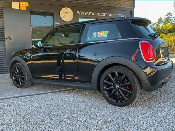 MINI 3 Portas One D 4