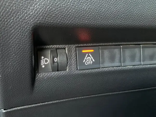 Peugeot 208 1.5 BlueHDi Active 16