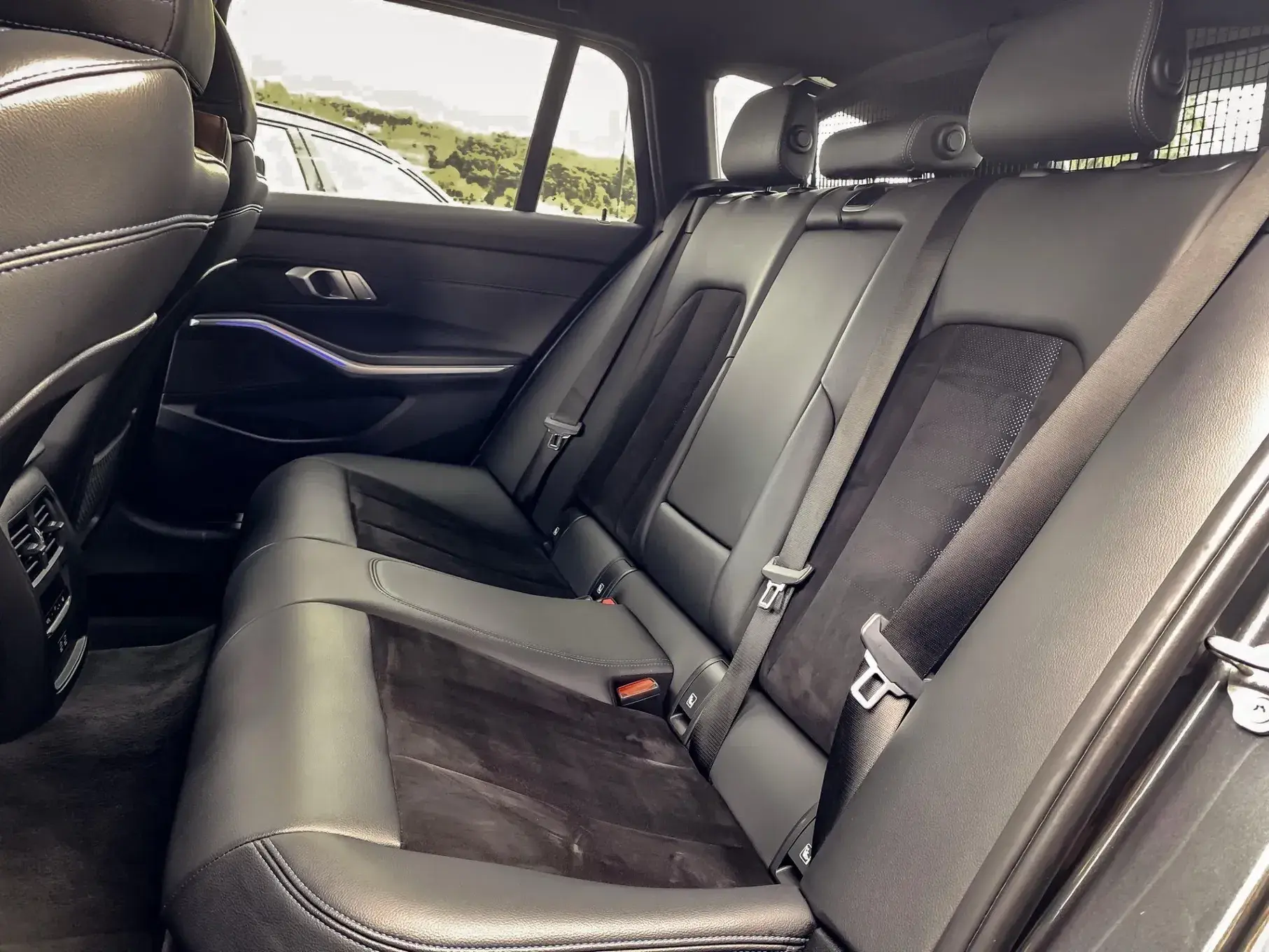 BMW 318 d Pack Desportivo M Auto 2