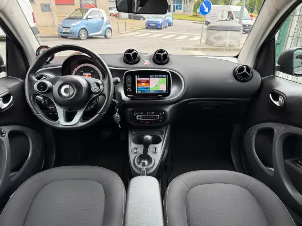 Smart ForTwo Coupé EQ passion 10
