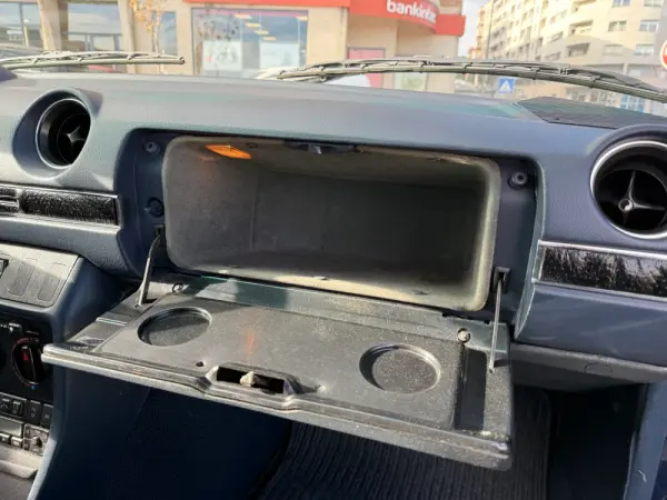 Mercedes-Benz 240 D 2.4 16