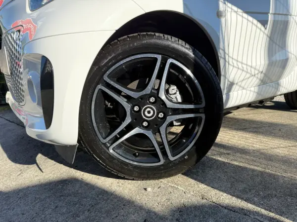 Smart ForTwo Coupé EQ Passion 8