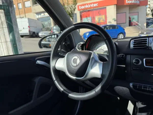 Smart ForTwo Coupé 1.0 mhd Passion 71 Softouch 9