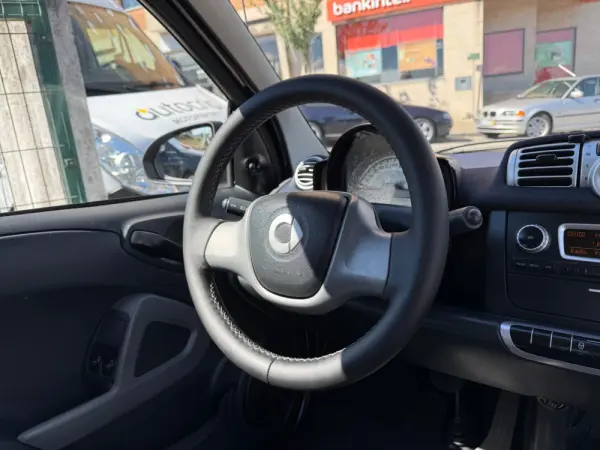 Smart ForTwo Coupé 1.0 mhd Pure 61 Softouch 9