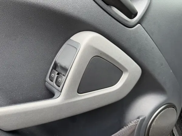 Smart ForTwo Coupé 0.8 cdi Pure 54 26