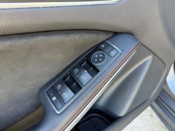 Mercedes-Benz A 180 AMG Line 28