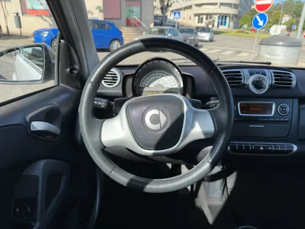 Smart ForTwo Coupé 1.0 mhd Passion 71 Softouch 8