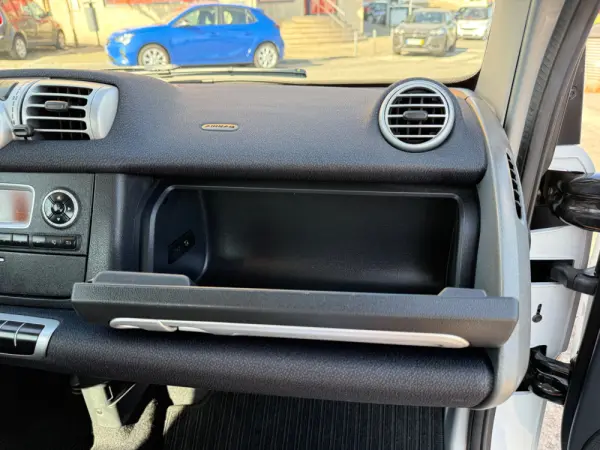 Smart ForTwo Coupé 1.0 mhd Passion 71 Softouch 17