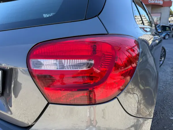 Mercedes-Benz A 180 AMG Line 54