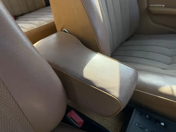 Mercedes-Benz W123 (1976-1986) 300 D 25