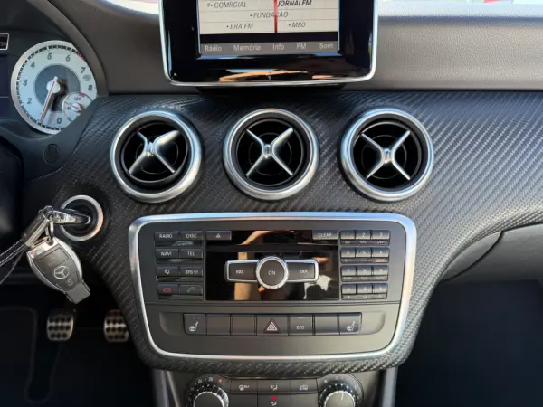 Mercedes-Benz A 180 AMG Line 15