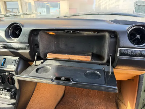 Mercedes-Benz W123 (1976-1986) 300 D 16
