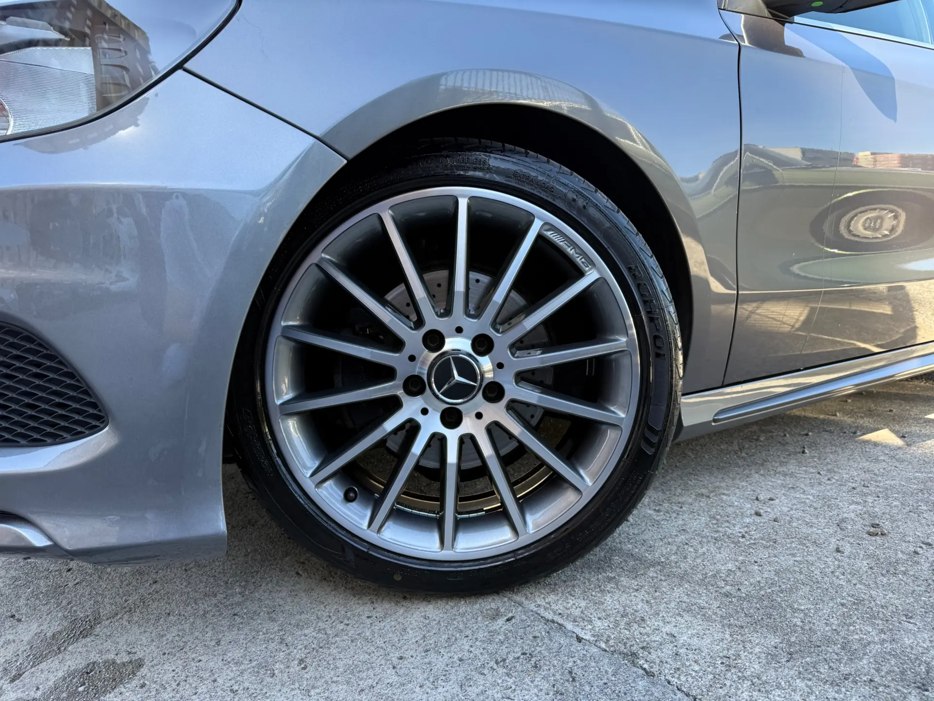 Mercedes-Benz A 180 AMG Line 7