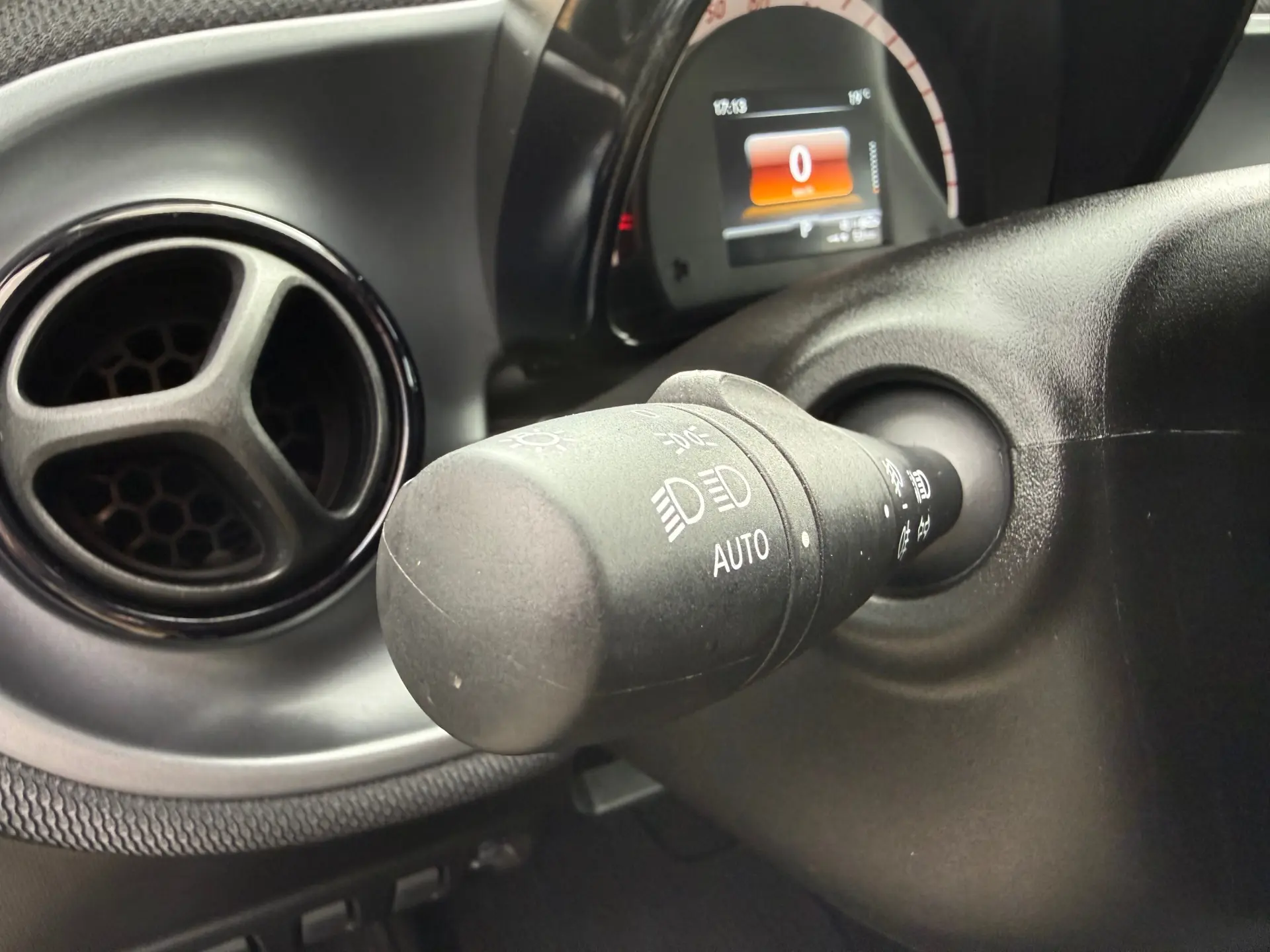 Smart ForTwo Coupé EQ passion 15