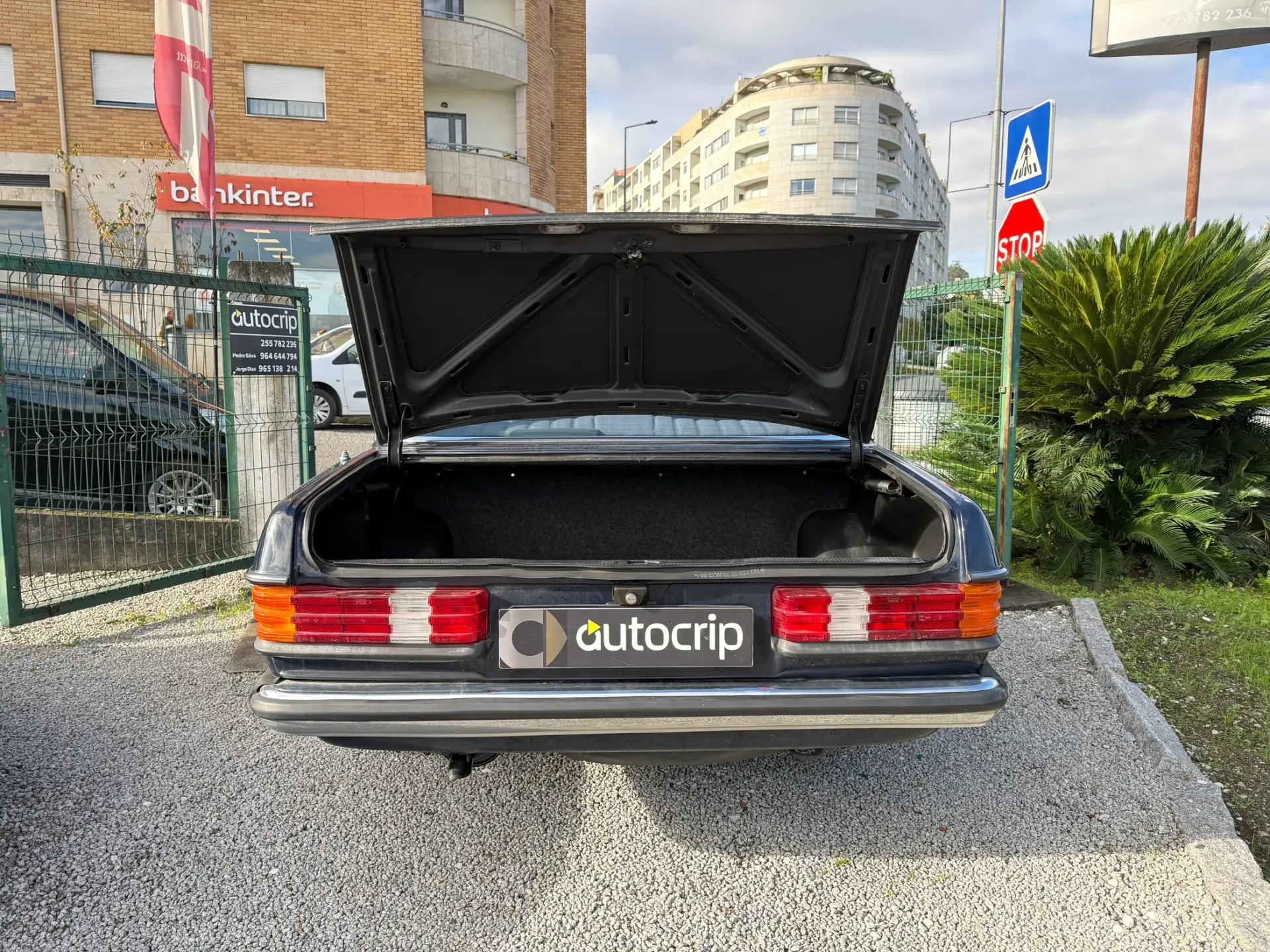 Mercedes-Benz 240 D 2.4 25