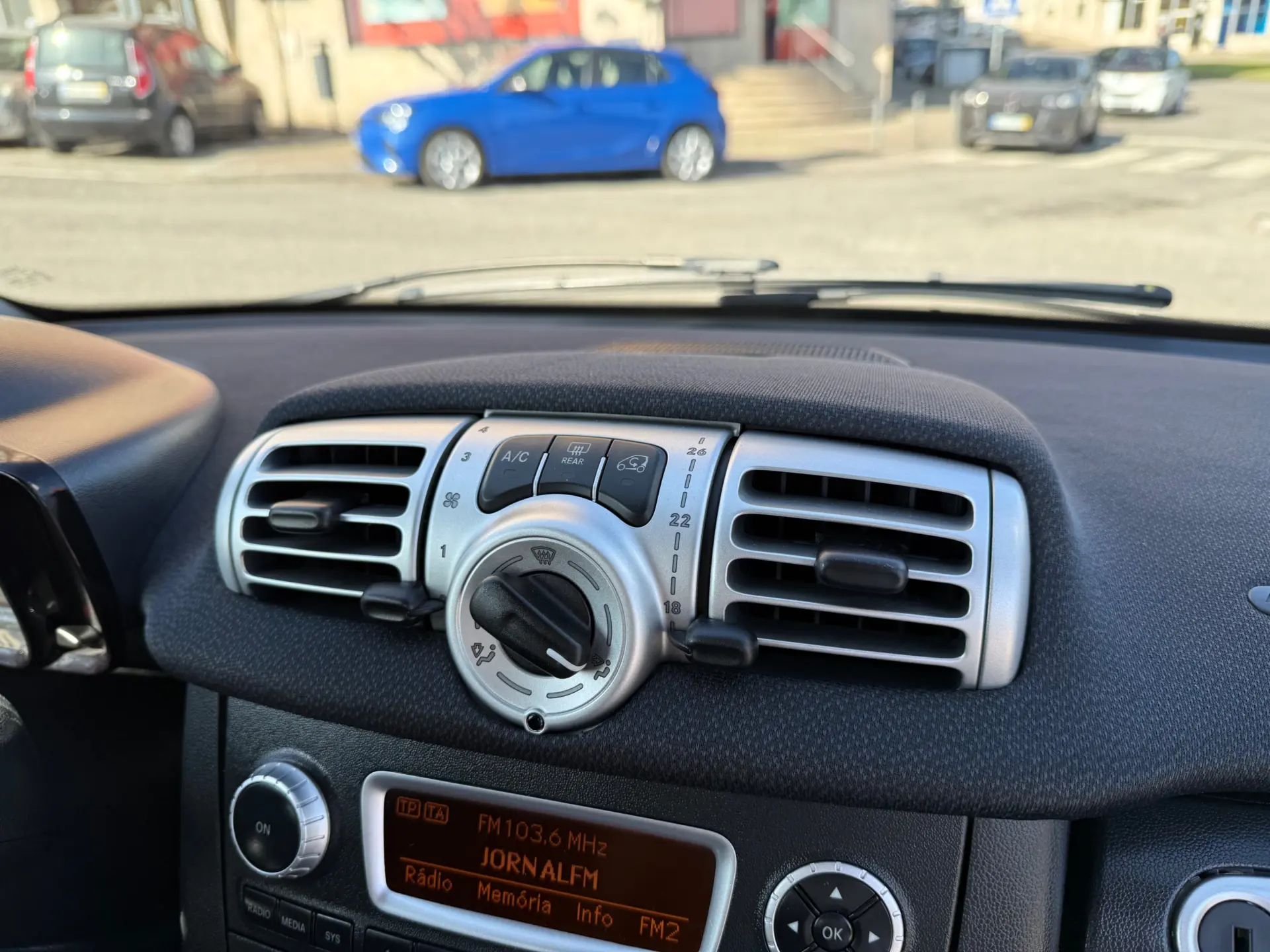 Smart ForTwo Coupé 1.0 mhd Passion 71 Softouch 11