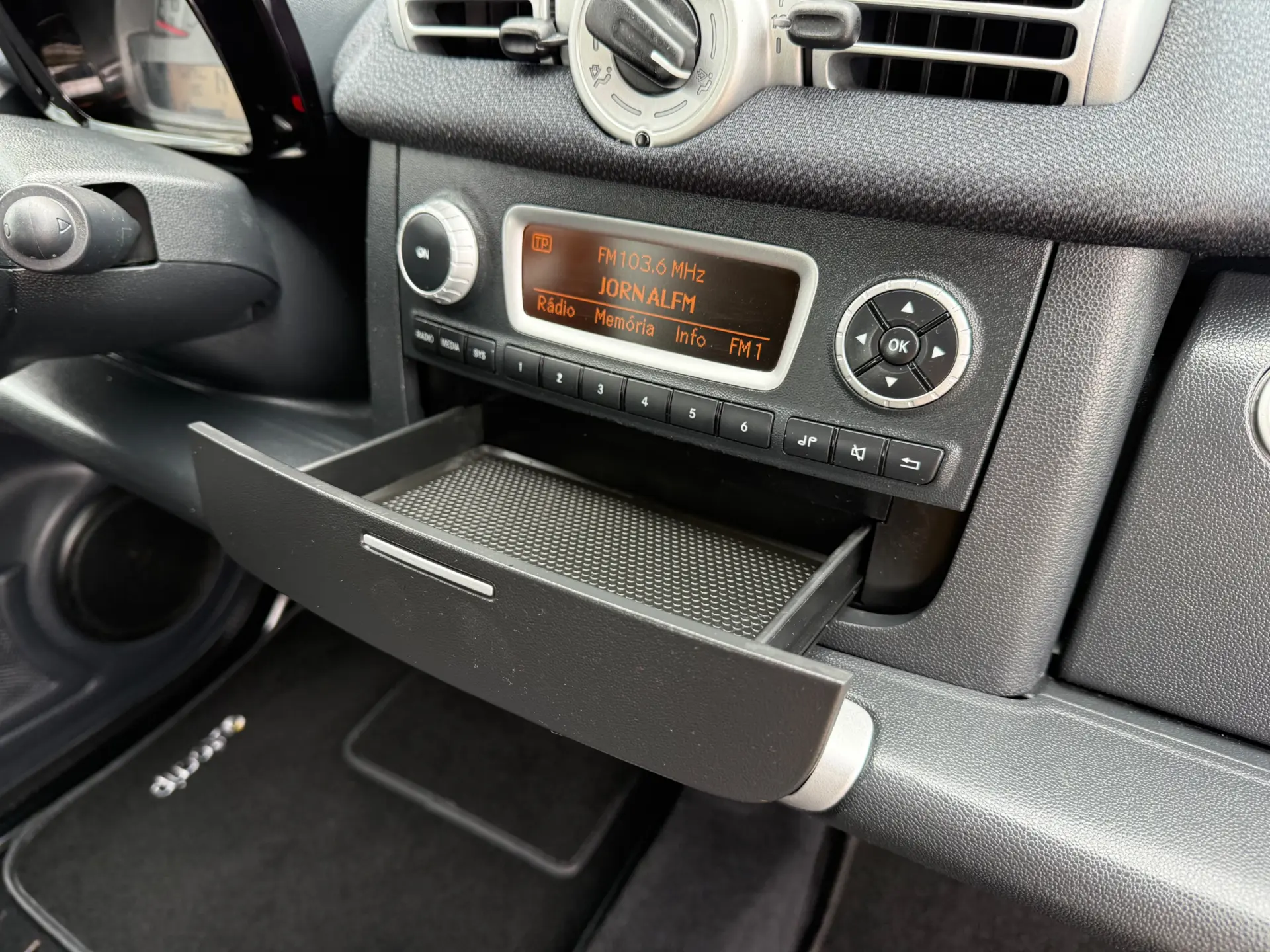 Smart ForTwo Coupé 1.0 mhd Pure 61 Softouch 15