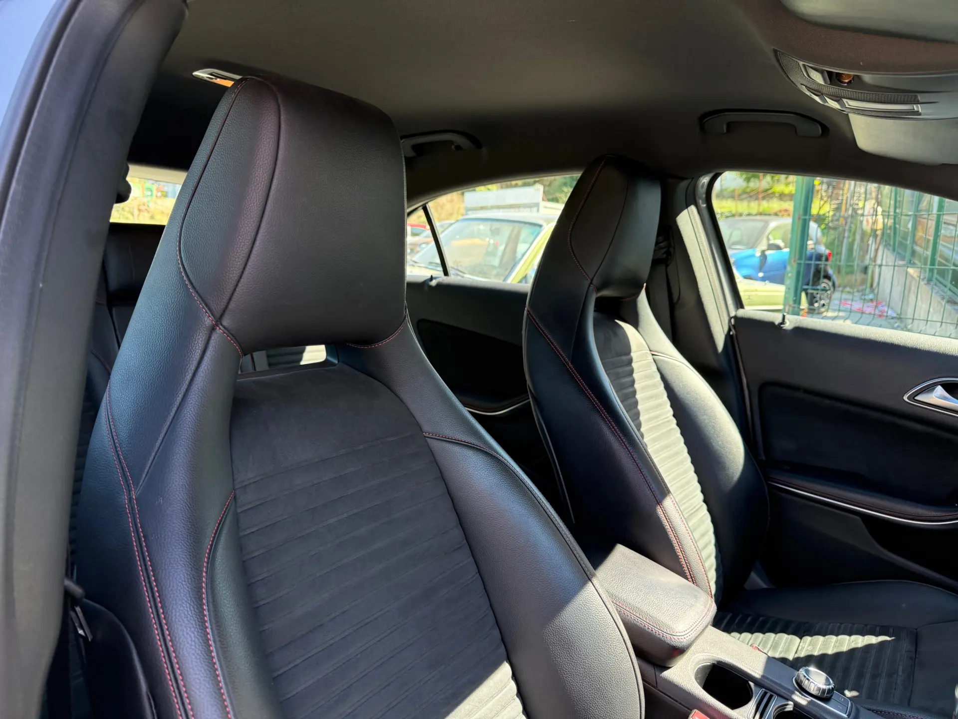 Mercedes-Benz A 180 AMG Line 33