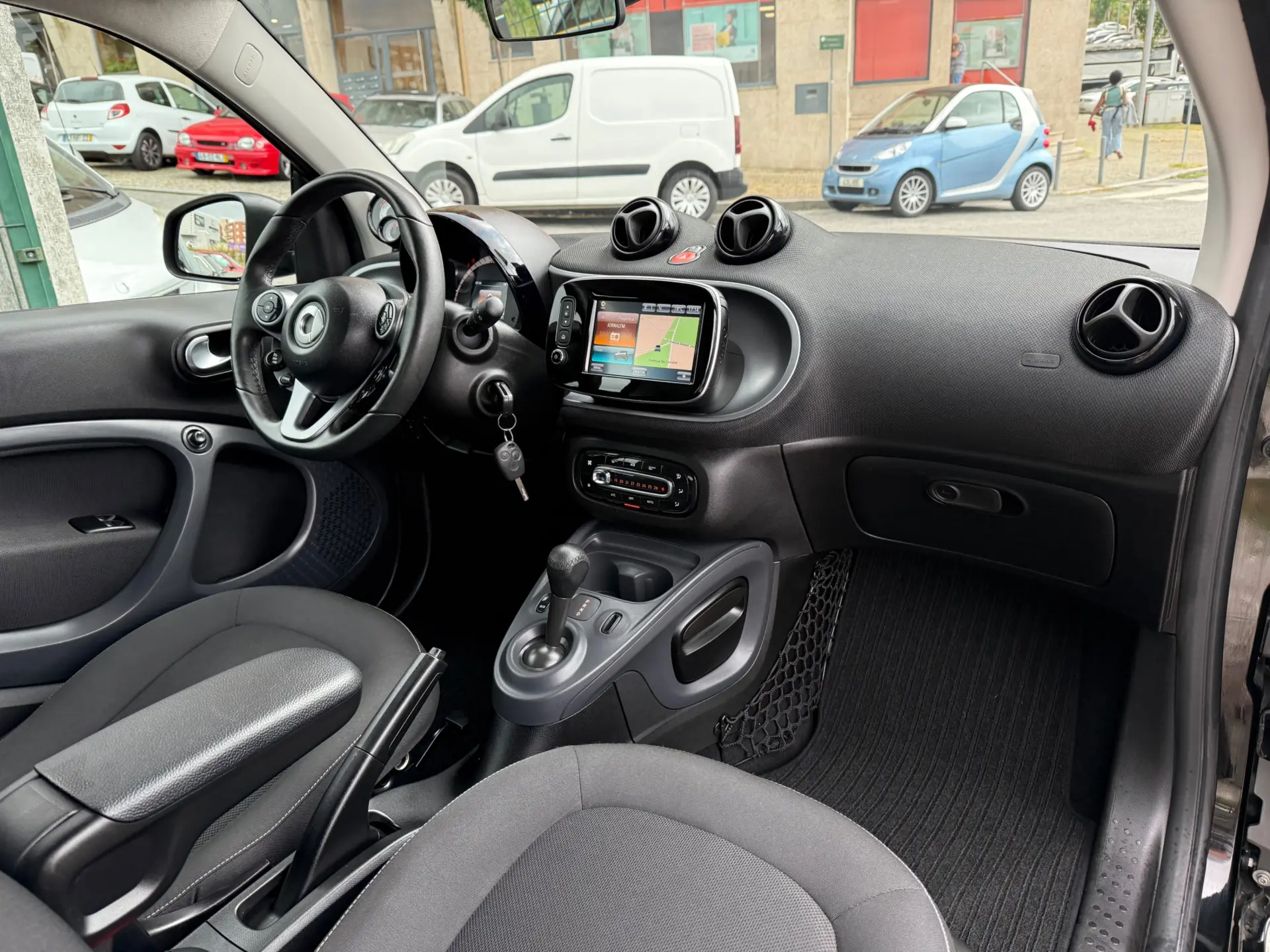 Smart ForTwo Coupé EQ passion 11