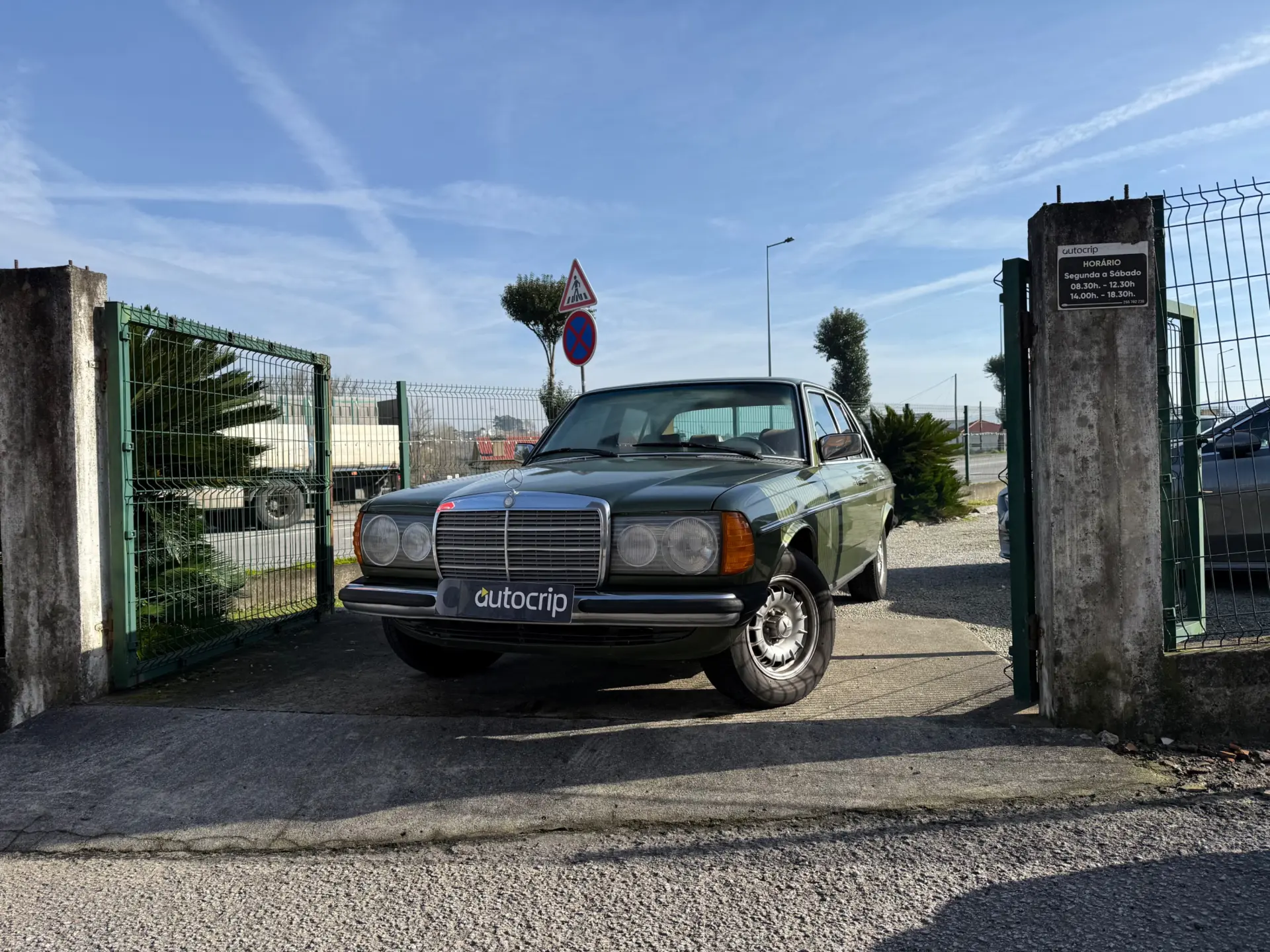 Mercedes-Benz W123 (1976-1986) 300 D 1