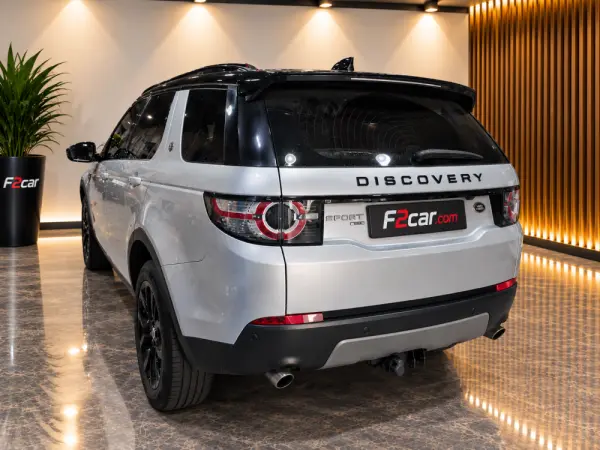 Land Rover Discovery Sport 2.0 D AWD R-Dynamic HSE 3