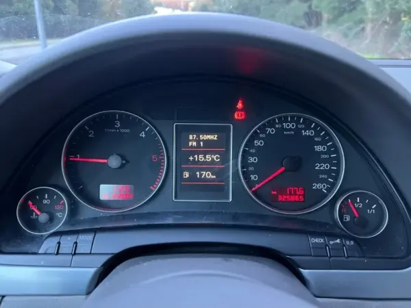 Audi A4 Avant 2.0 TDi Exclusive 10