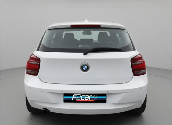 BMW 118 d Line Sport 4