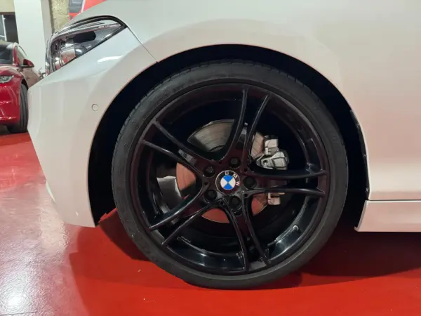 BMW 220 d Pack M Auto 12