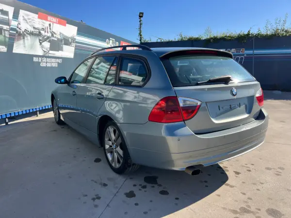 BMW 320 i Touring Selo Antigo 4