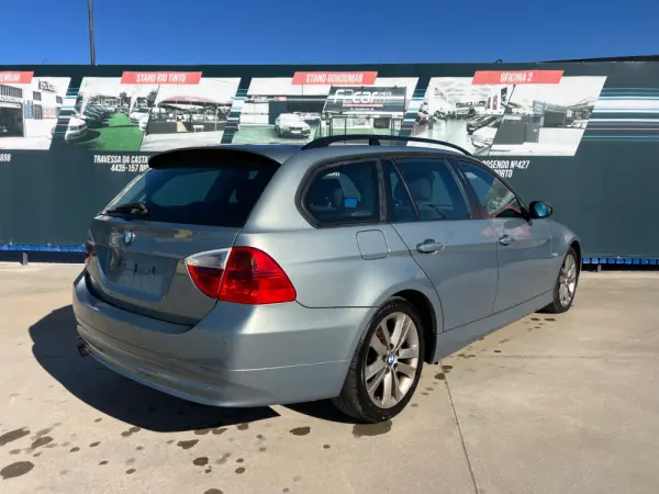 BMW 320 i Touring Selo Antigo 6