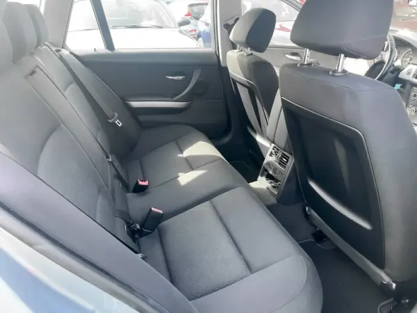 BMW 320 i Touring Selo Antigo 11