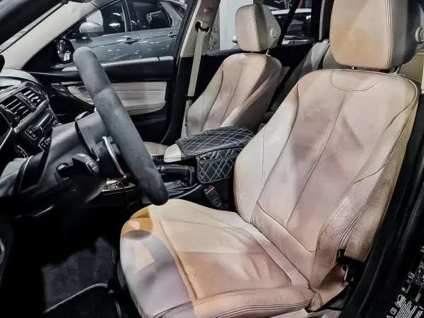 BMW 330 d xDrive Pack Desportivo M Auto 9