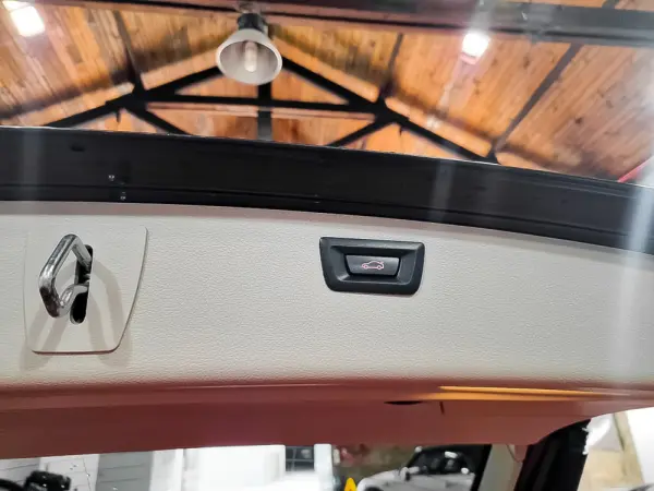 BMW 330 d xDrive Pack Desportivo M Auto 13