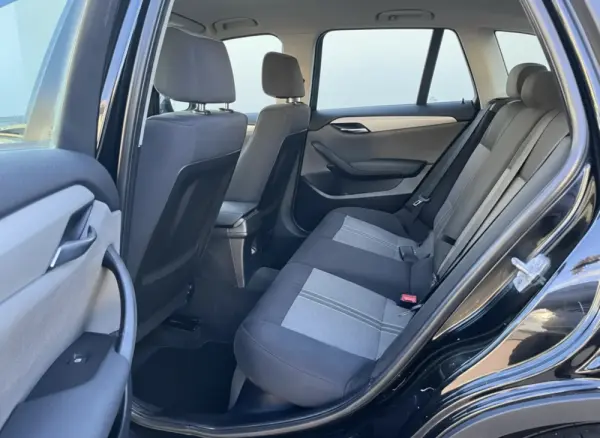 BMW X1 18 d sDrive Line Sport 6