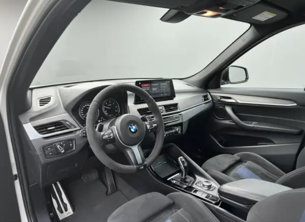 BMW X2 18 d sDrive Pack M 6