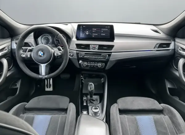 BMW X2 18 d sDrive Pack M 8