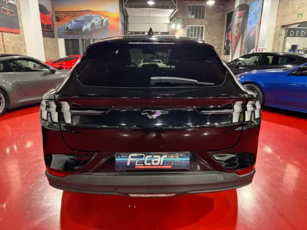 Ford Mustang Mach-E Alargada 5