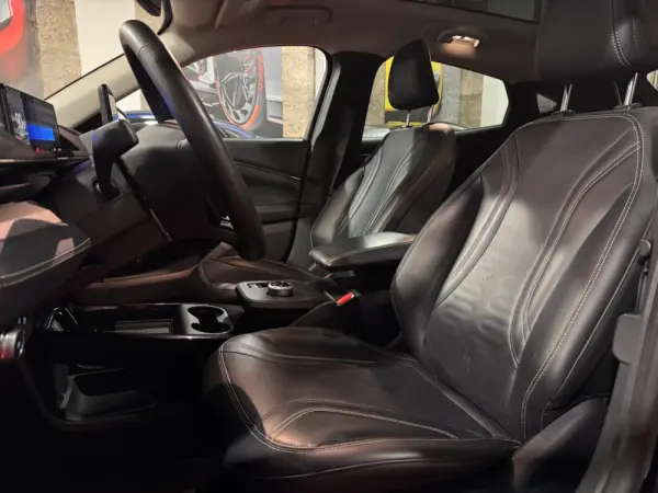 Ford Mustang Mach-E Alargada 10