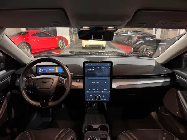 Ford Mustang Mach-E Alargada 11