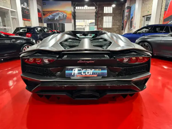 Lamborghini Aventador S 5