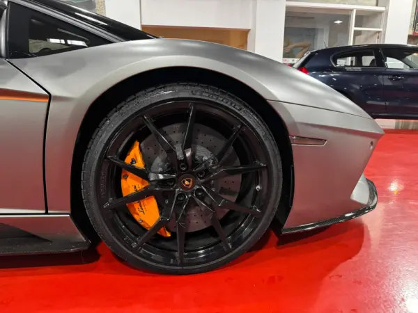 Lamborghini Aventador S 7