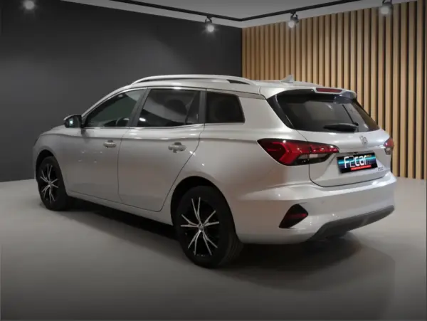 MG MG5 61 kWh Luxury 5