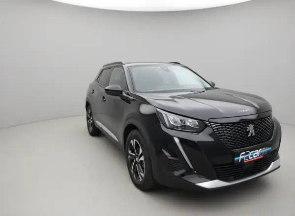 Peugeot 2008 1.2 PureTech Allure Pack 3