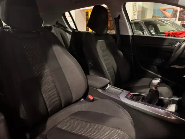 Peugeot 308 1.2 PureTech Active 12