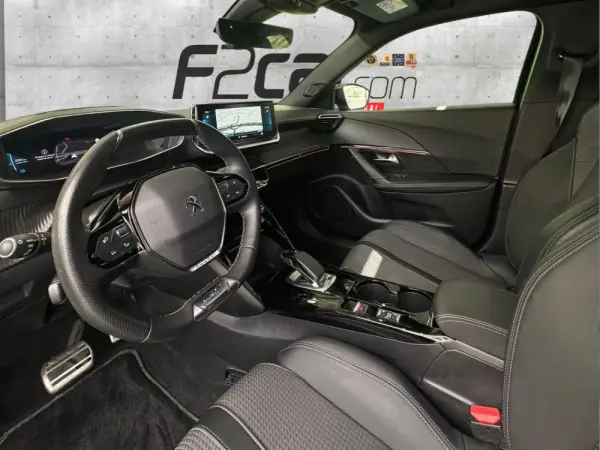 Peugeot e-2008 50 kWh GT 5
