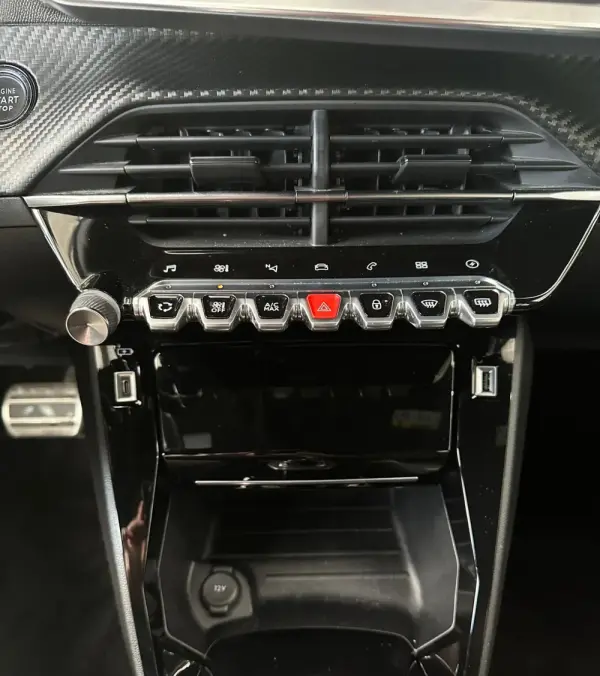 Peugeot e-2008 50 kWh GT 11