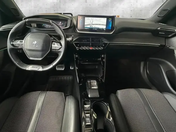Peugeot e-2008 50 kWh GT Pack 7