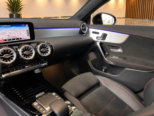 Mercedes-Benz CLA 250 e Shooting Brake AMG Line 7
