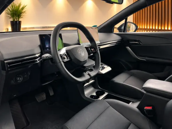 MG MG4 64 kWh Luxury 5