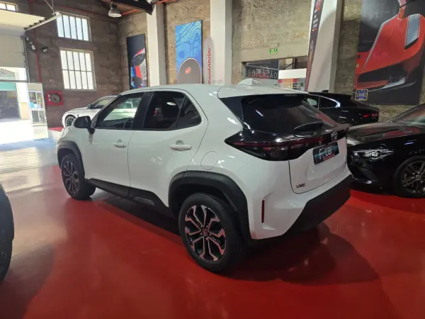 Toyota Yaris Cross 1.5 HDF Comfort Plus 8
